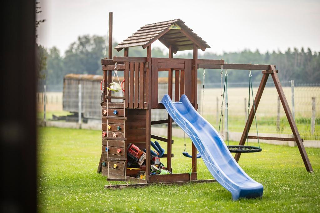 Herní místnost nebo prostor pro děti v ubytování Apartmán Dvorce