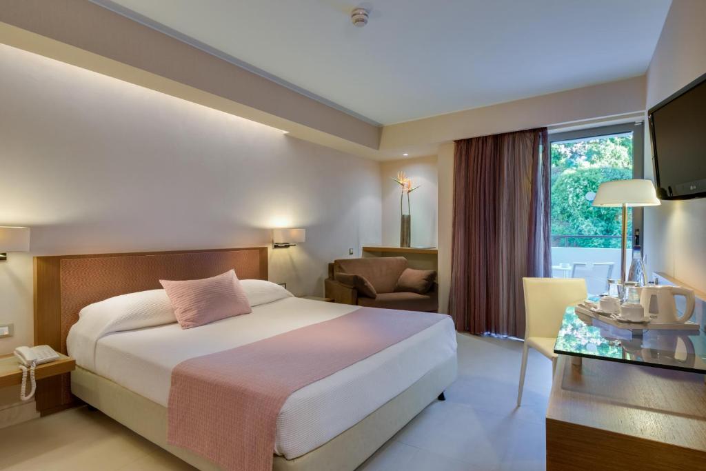 Olympic Palace Hotel - 