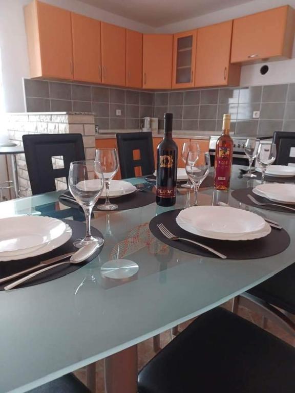 Kuchyň nebo kuchyňský kout v ubytování Apartman Šimić