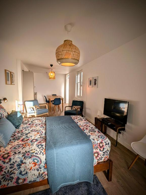 Photo de la galerie de l'établissement Studio centre-ville, à Saint-Germain-en-Laye