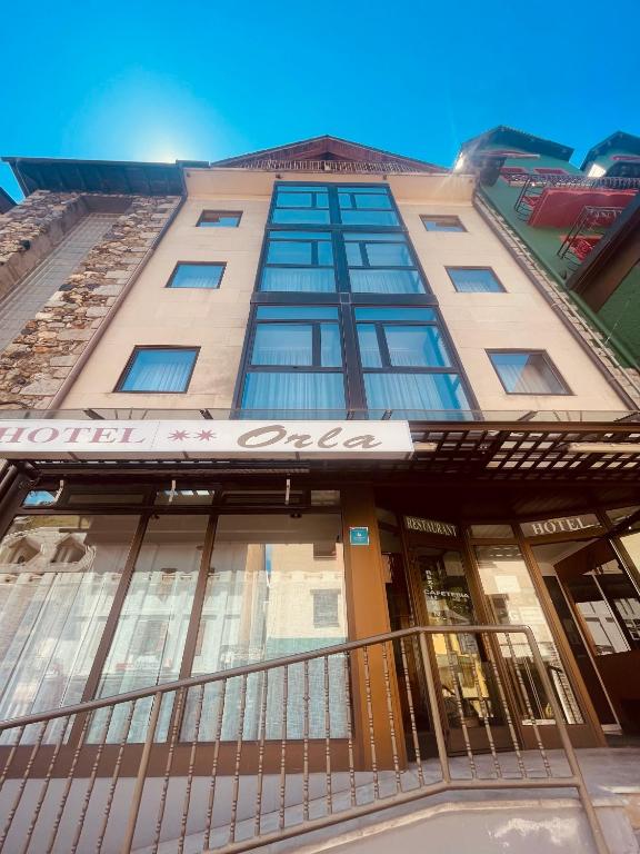 Zgradba, v kateri se nahaja hotel