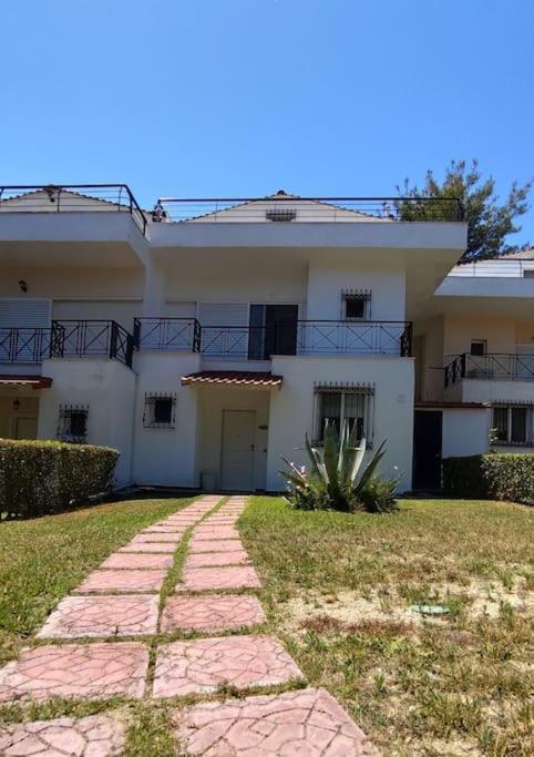The building in which the holiday home is located