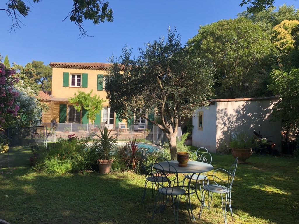 Petit coin de verdure, Marseille (updated prices 2025)
