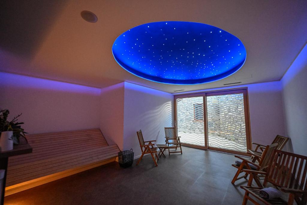 Posezení v ubytování Unique View Design Apartment Štrbské Pleso