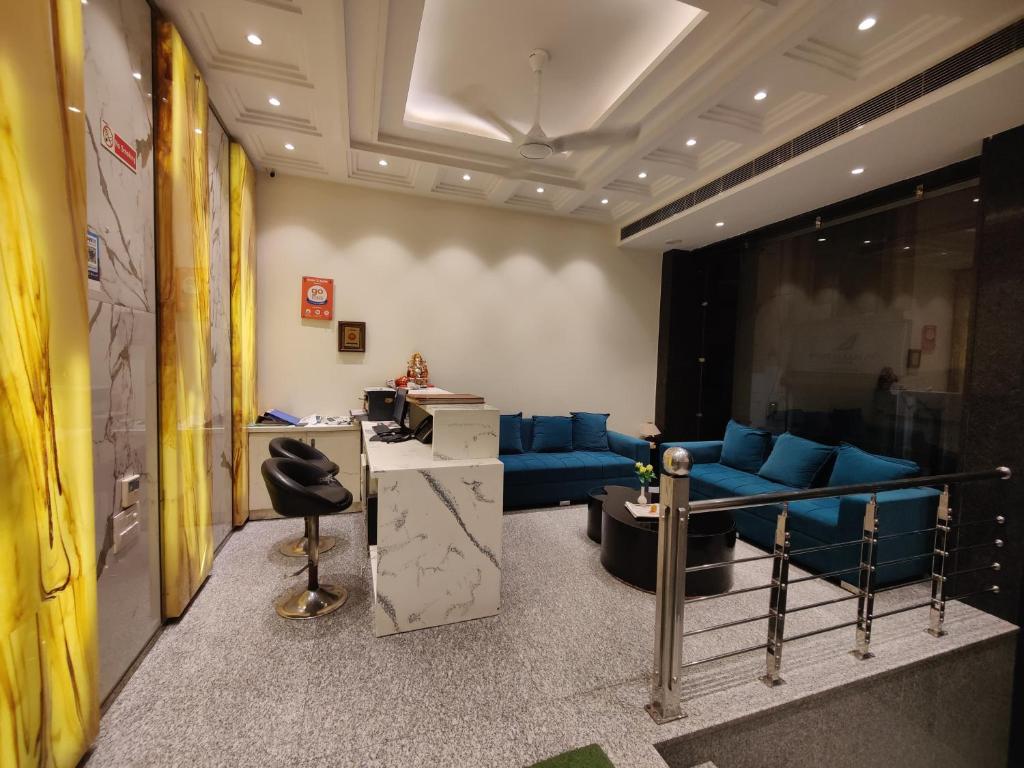 Posezení v ubytování Hotel Z Suites Mahipalpur-Delhi Airport