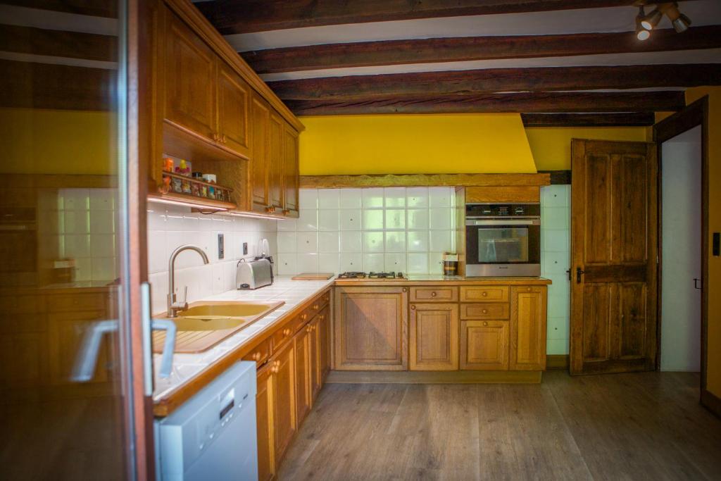 Kuchyň nebo kuchyňský kout v ubytování Marmotte Mountain Manor