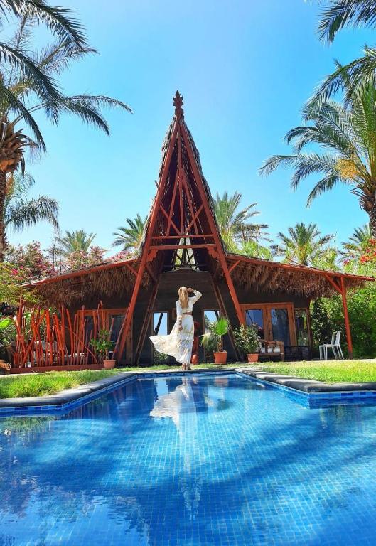 Bazén v ubytování JHotelResorts nebo v jeho okolí