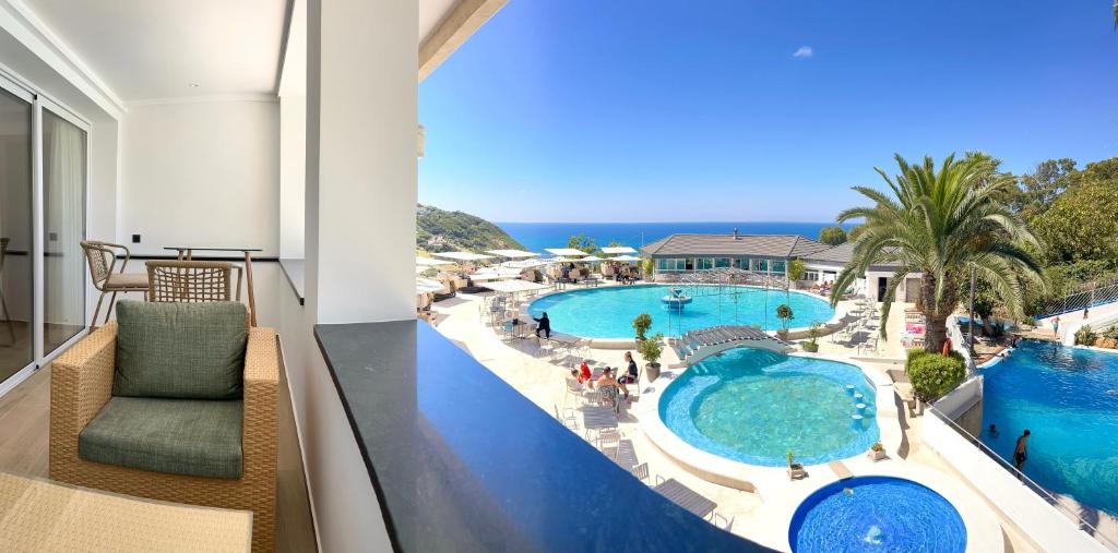 Bazén v ubytování Tanger Miramonte - Resort Seaside Suites & Double Rooms nebo v jeho okolí