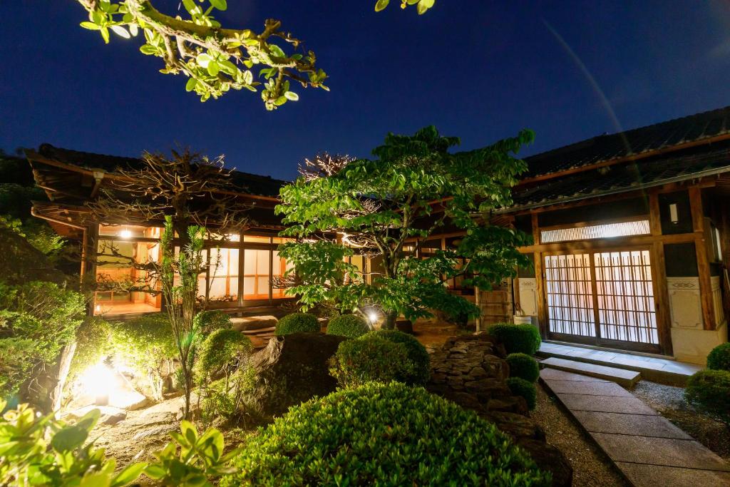 Zahrada ubytování 一棟貸切の宿 夕凪 500平方米一日一組日本庭園 3名まで同一料金 最大14名様父母ヶ浜車で10分