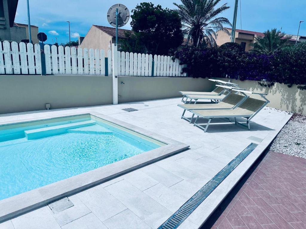 The swimming pool at or close to Villa Neni - Key to Villas