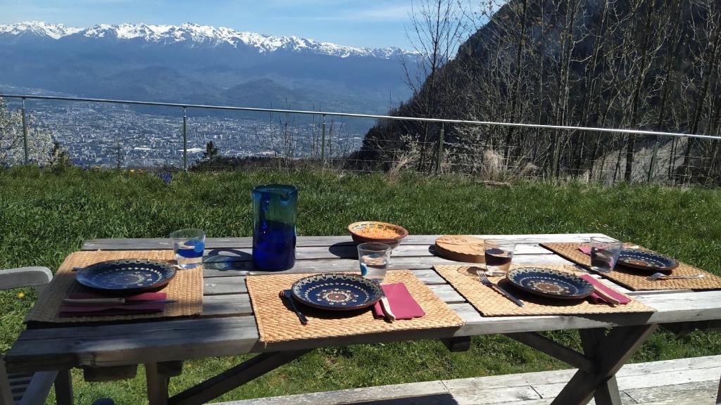 Nespecifikovaný výhled na hory nebo výhled na hory při pohledu z bed and breakfast