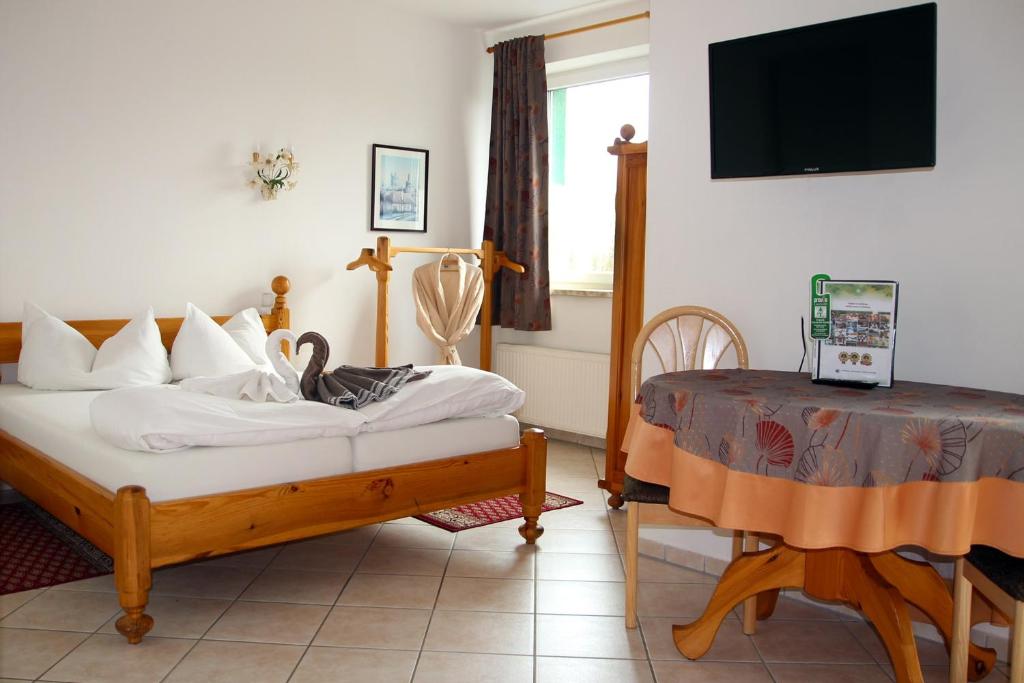 A bed or beds in a room at Seeberg