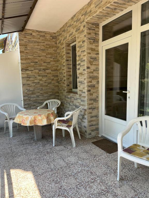 Patio nebo venkovní prostory v ubytování Garabuczi Apartman