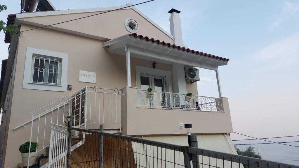 Balkón nebo terasa v ubytování Anemos Apartment