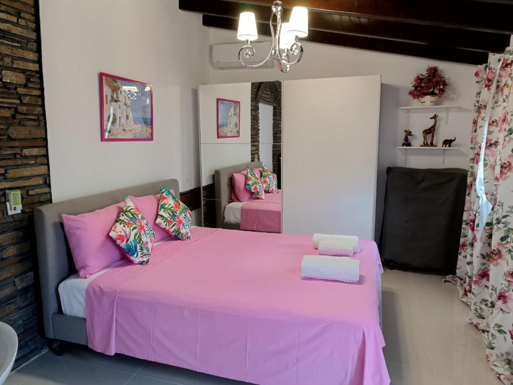 Кровать или кровати в номере Studio PARADISE