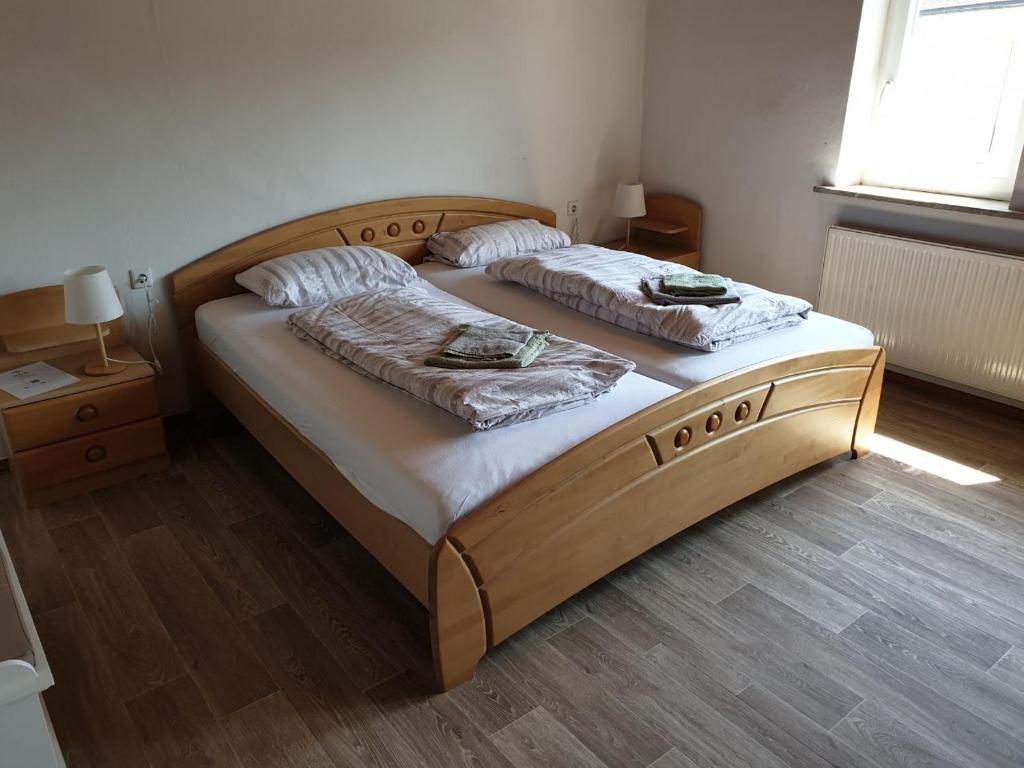 Gasthaus Adler - Single Room With Shared Bathroom