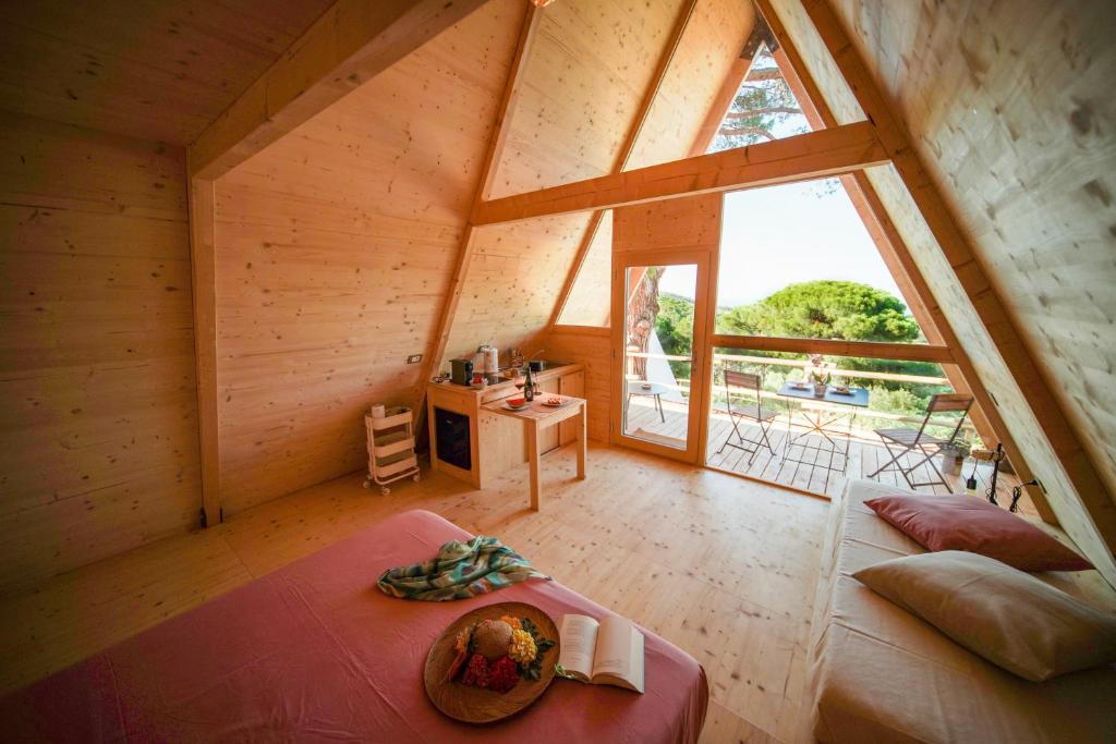 Posezení v ubytování Glamping Fonte Murata