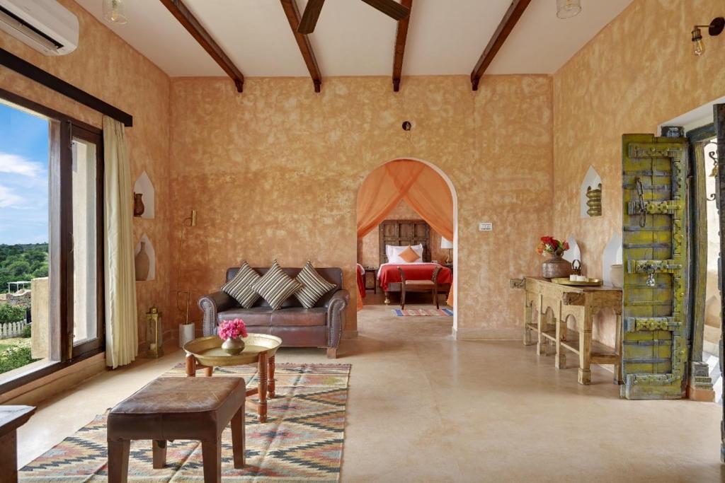 Posezení v ubytování Pushkar Fort - Luxury Heritage Resort