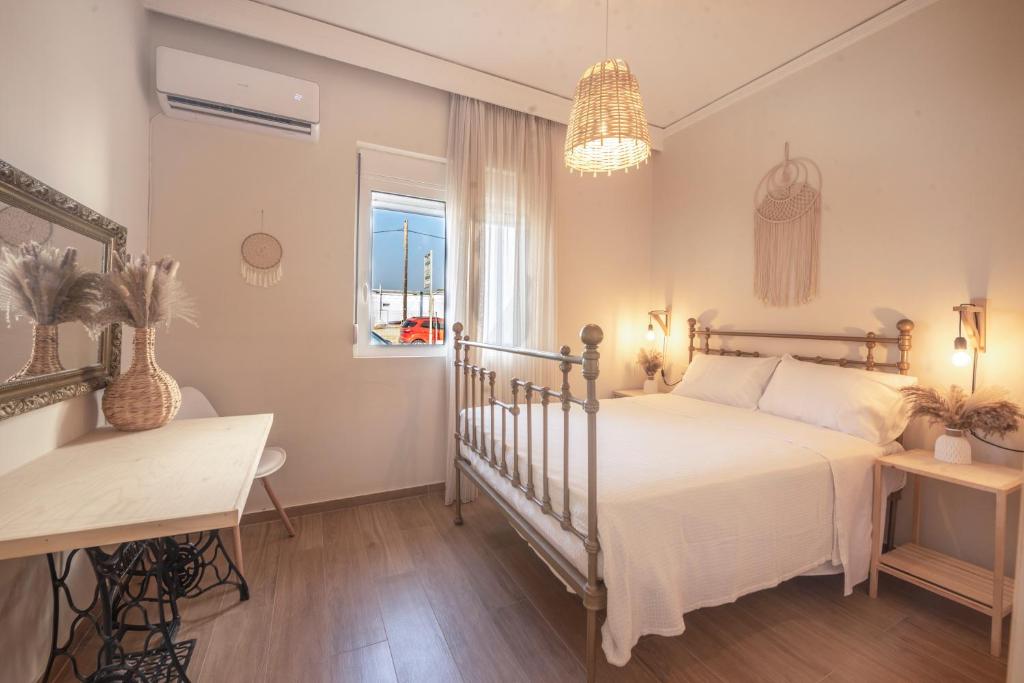 Postel nebo postele na pokoji v ubytování Bohemian Paradise Villa