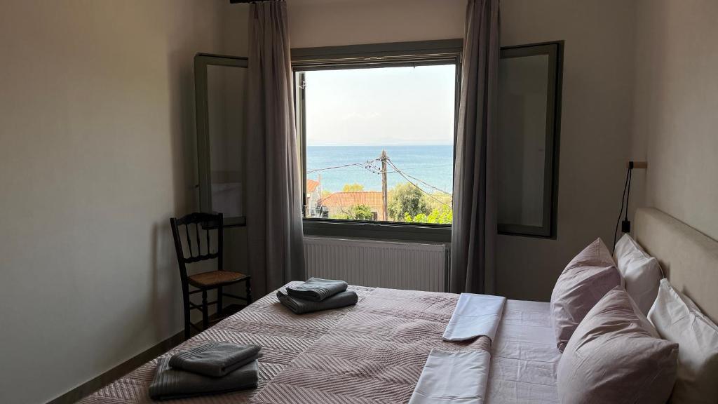 Gallery image of Greens and Greys by the Sea in Lefokastro