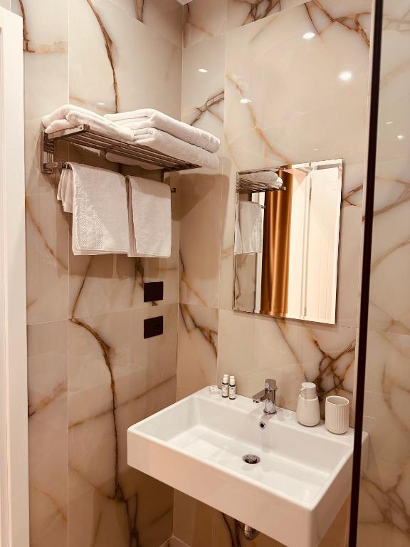 Koupelna v ubytování Azul Rooms Tirana