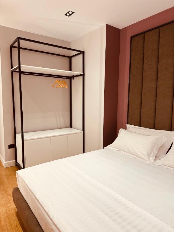 Postel nebo postele na pokoji v ubytování Azul Rooms Tirana