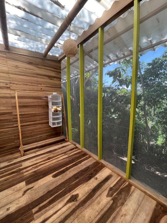 Foto dalla galleria di La Mona Eco Cabins a Palomino