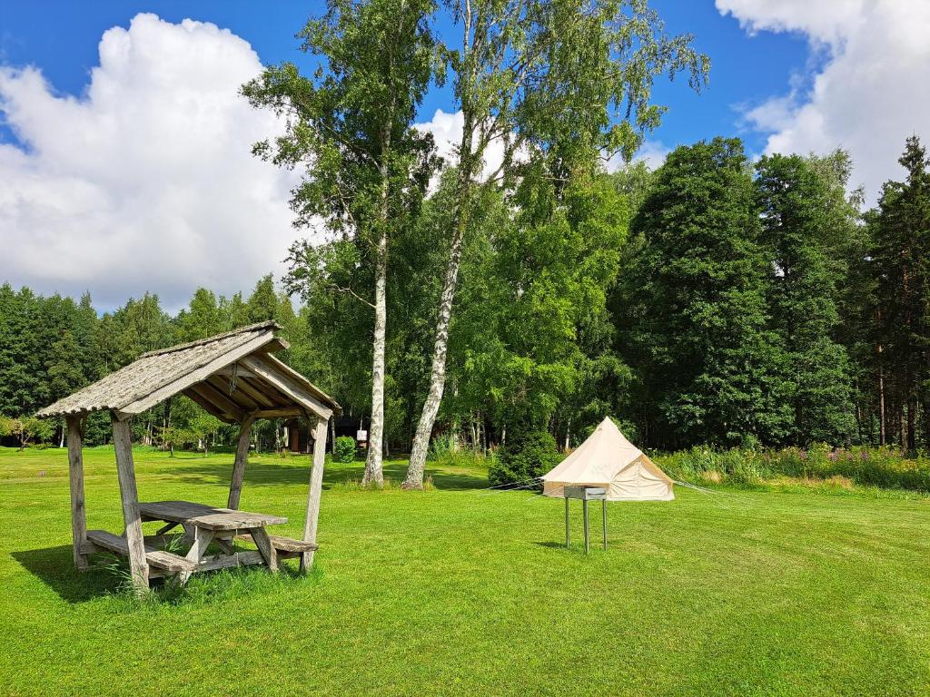 Zahrada ubytování Järveääre Glämping