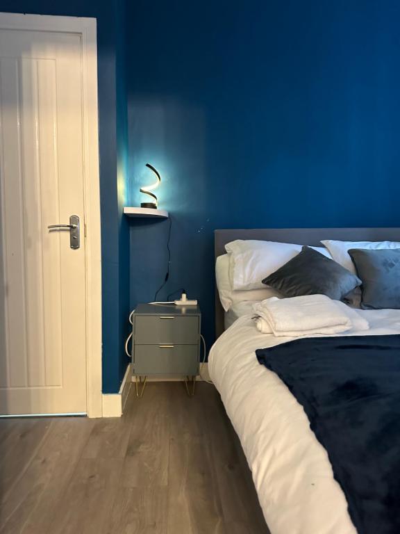Stay in Ashford, Heathrow