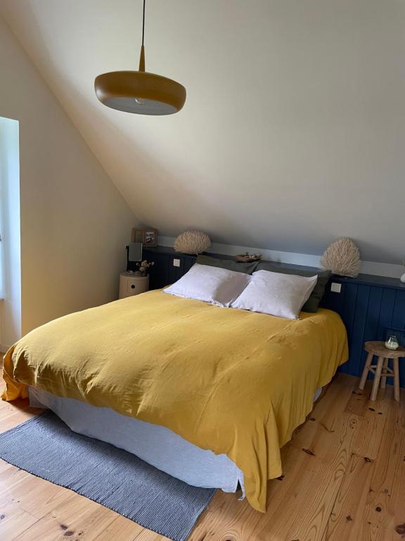 Postel nebo postele na pokoji v ubytování Chambre Suite entrée indépendante à Luz