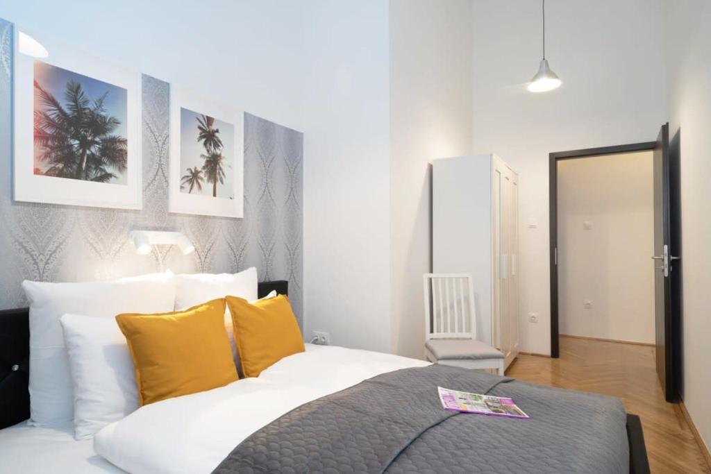 Ultra central large stylish apartment 1053 Budapest, Budapest, Kossuth Lajos utca 2 kép - 1