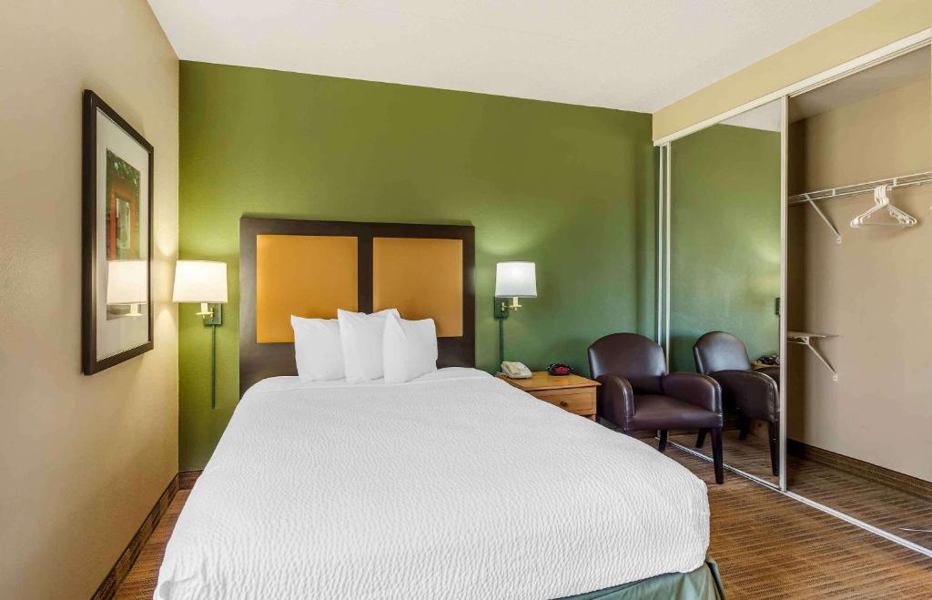 Studio 6 Extended Stay Chicago Vernon Hills Lincolnshire IL - 1 Queensize Bed |  Niet-roken, Keuken