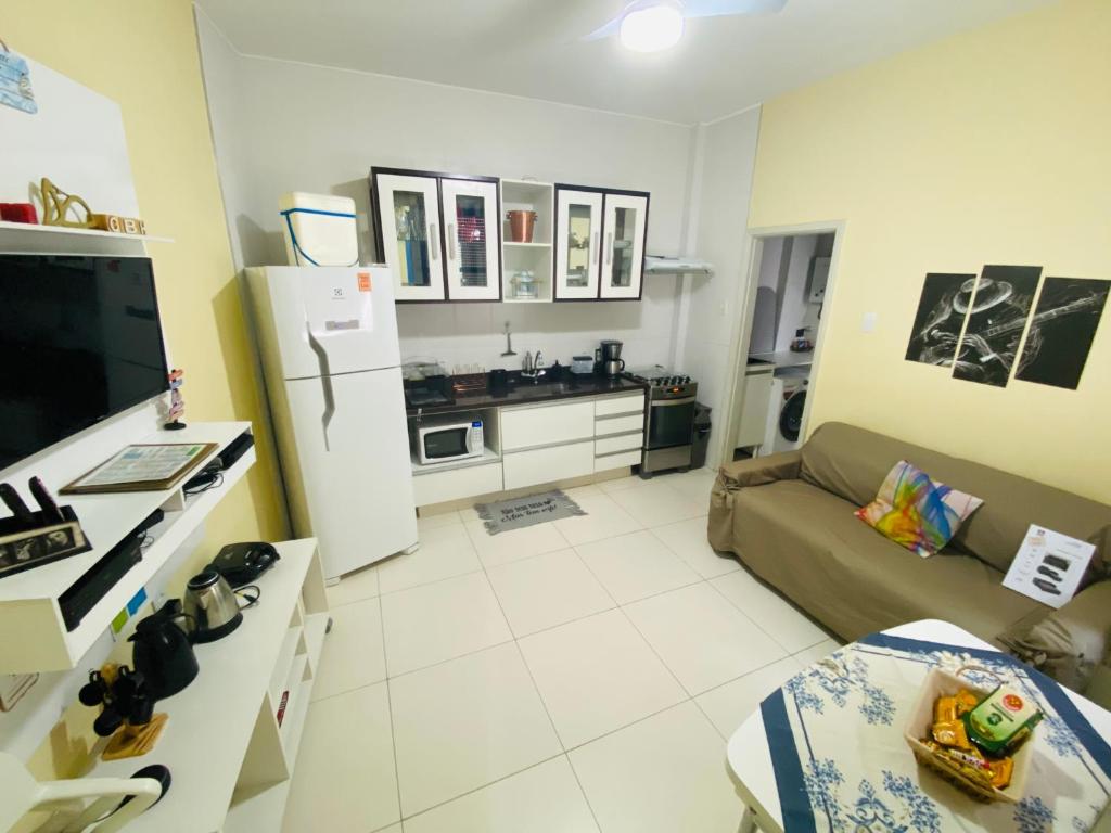 Køkken eller tekøkken på Copa Beach Home - Copacabana Posto 4 Quadra da Praia