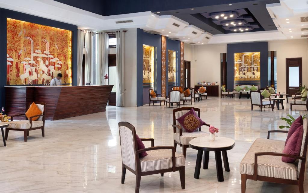 Posezení v ubytování The Royal Family Suites by Memoire Palace Resort & Spa