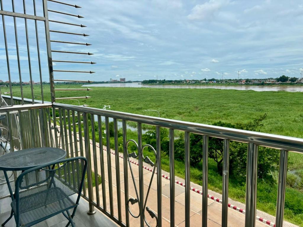 Sunset Mekong Apartment - Studio Apartment