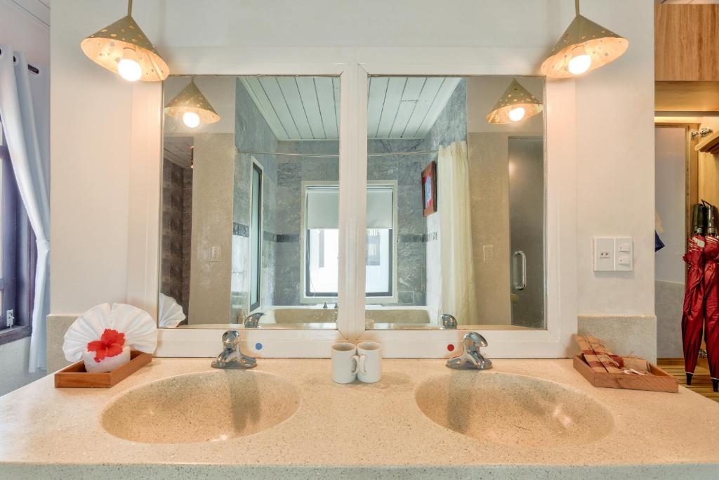 Suite Gia Đình Deluxe