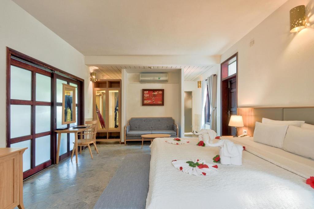 Suite Gia Đình Deluxe