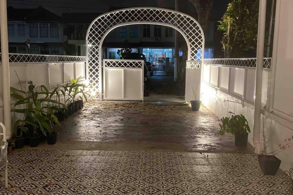 Modern Victorian Homestay, Jelutong (updated prices 2025)