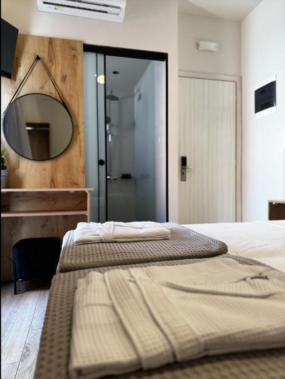 Postel nebo postele na pokoji v ubytování Lunar Hotel Modern Boutique