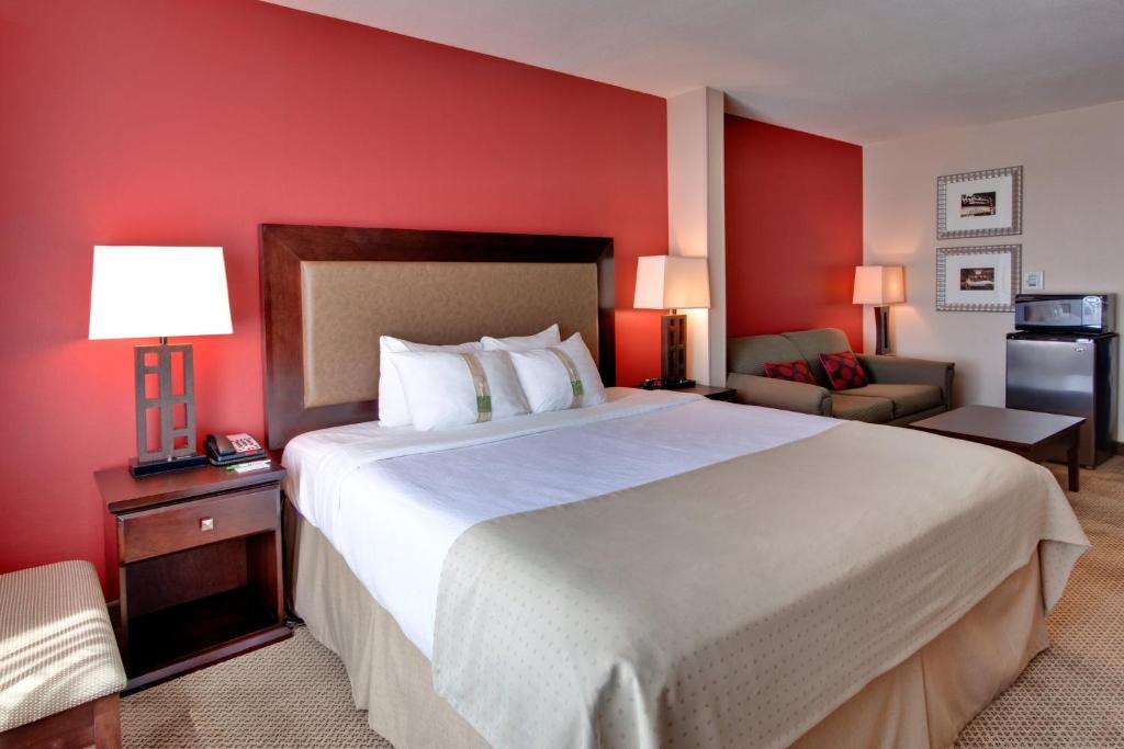 Holiday Inn & Suites Bakersfield, an IHG Hotel - Salle King Exécutive Avec Canapé-lit