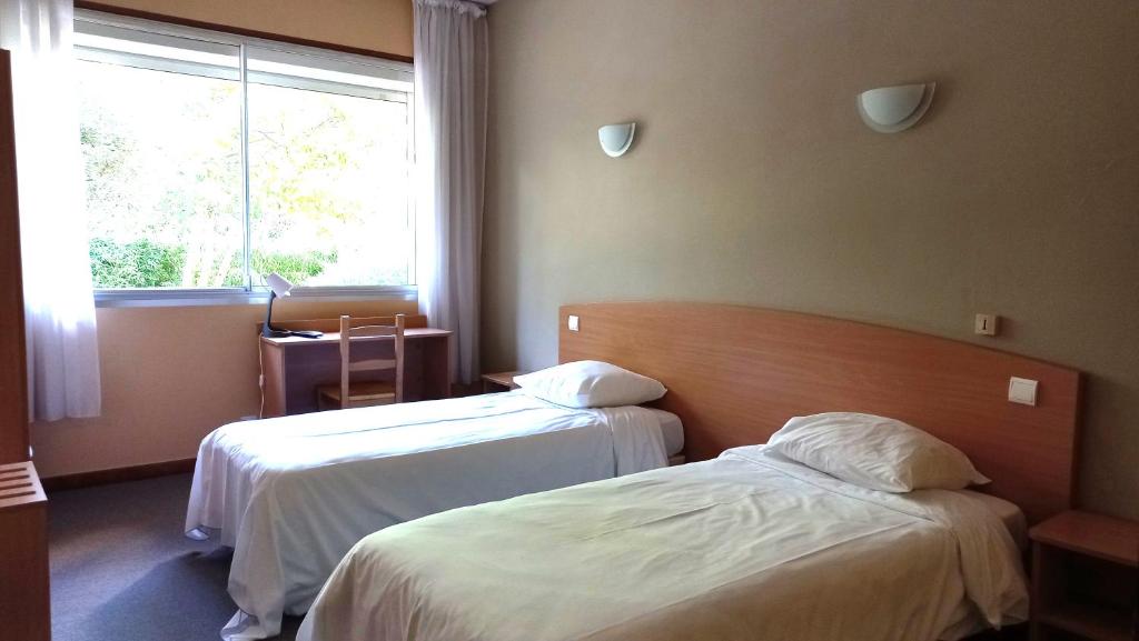Hôtel Sous l'Olivier - Habitación Económica Con 2 Camas Individuales