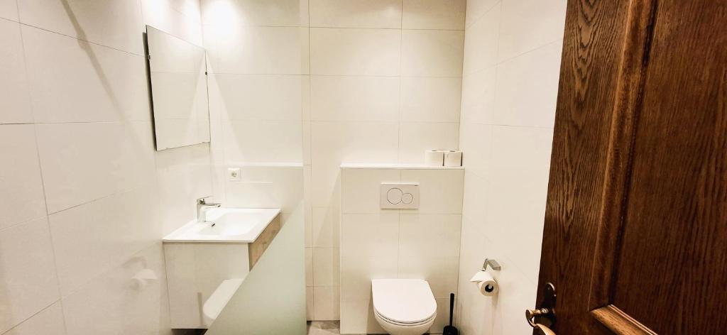 A bathroom at Haus Enzian