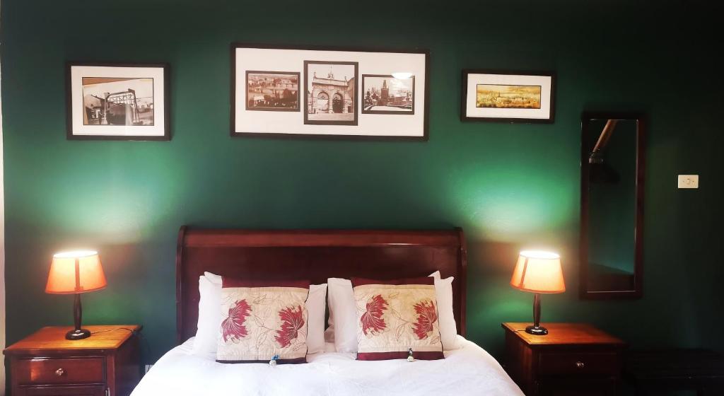 Thatchings Bed and Breakfast - Chalet De Dos Habitaciones