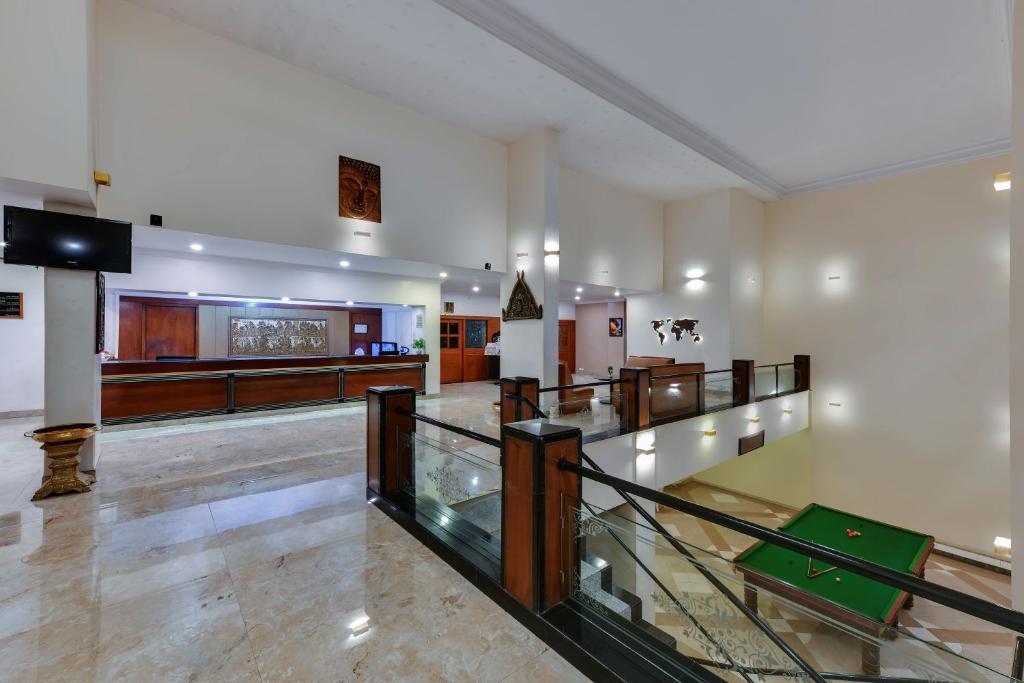 TV a/nebo společenská místnost v ubytování Quality Inn Regency, Nashik