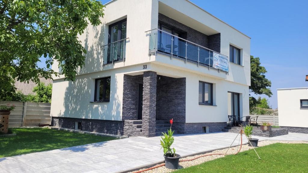 Budova, kde se apartmán nachází