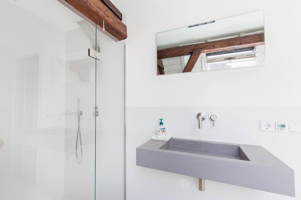Een badkamer bij City Hotel Rembrandt