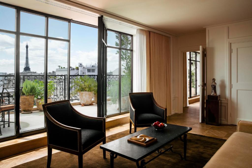Posezení v ubytování Hôtel Balzac Paris & Spa Ikoï