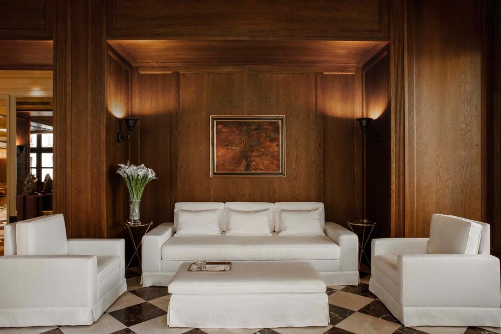 Posezení v ubytování Hôtel Balzac Paris & Spa Ikoï