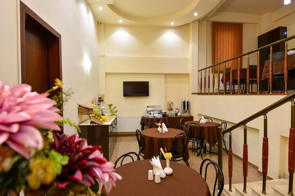 TV a/nebo společenská místnost v ubytování Hotel Diamond