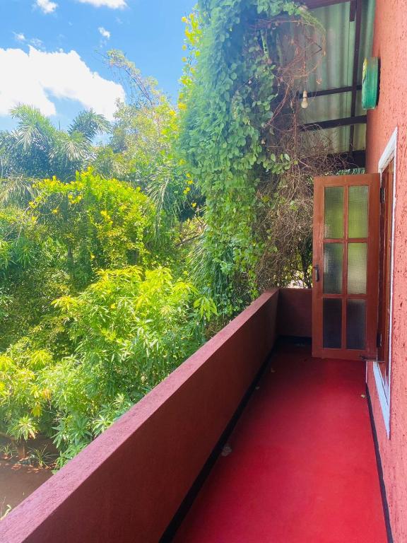 Balkón nebo terasa v ubytování Hotel Hideaway Garage